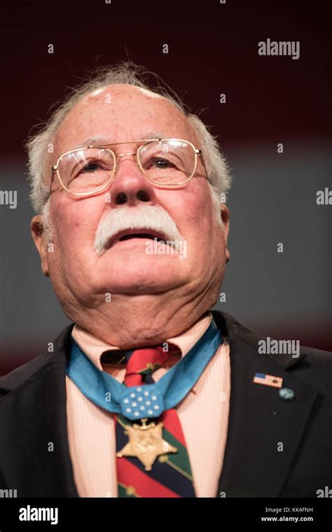Retired Us Marine Corps Col Harvey C ÔbarneyÕ Barnum A Vietnam War