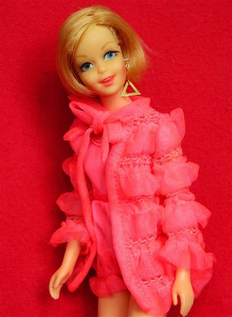VINTAGE MOD BLONDE CASEY BARBIE DOLL W SNAPPY SNOOZERS OUTFIT Vintage Barbie Clothes Barbie