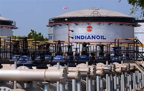 Indian Oil Signs Long Term LNG Import Deals With ADNOC LNG