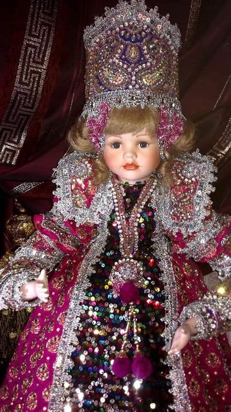 Друзья хочу показать вам фарфоровую куклу шкатулку высотой 90см в живу ...