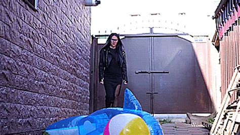 Watch Strict Business Lady And Inflatables Toys Porn Video NudeSpree