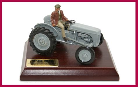 Britains 8711 Ferguson Te20 Tractor Limited Edition New