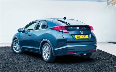 Фото обои Синяя Honda Civic, Хонда Цивик, вид сзади, багажник, гравий ...