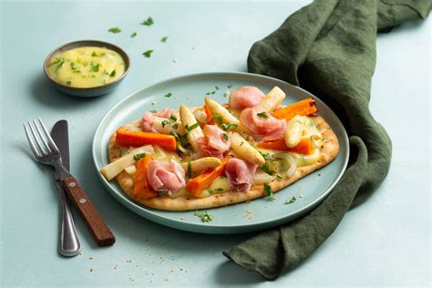 Pizza Met Witte Asperges En Romige Aspergesaus Knorr