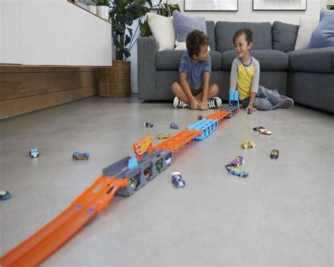 Hot Wheels Od Mattel Taha Hauler Gvg A Poj Zdn Dr Ha Aut Ka Aukro