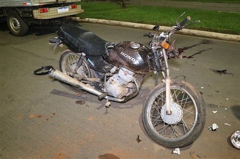 Motociclista Morre Ao Colidir Em Traseira De Carreta Estacionada No