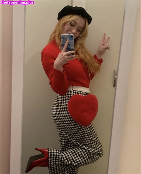 Amadani Https Playful In Pink Nude OnlyFans Photo 87 The Fappening Plus