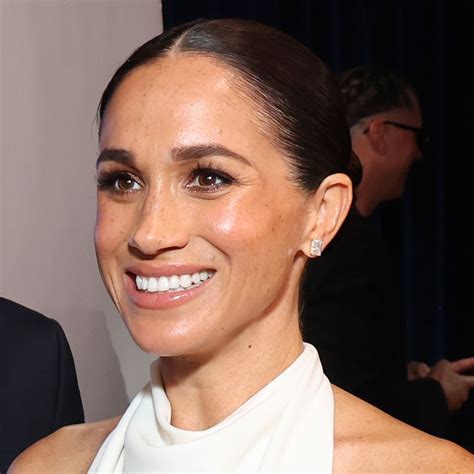 Meghan Markle Is A Beach Babe In Scalloped Swimsuit In Ultra Rare