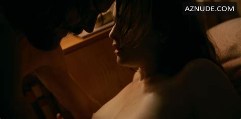 LISA VICARI Nude AZNude