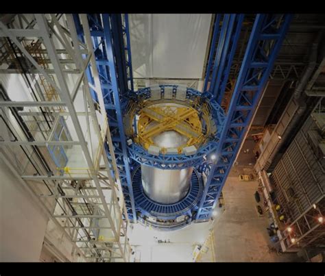 Watch NASA Build a SLS Rocket Fuel Tank in One Minute