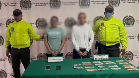 VIDEO Dos Mujeres Fueron Capturadas Por Engatusar Y Robar A