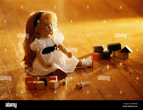 Blonde Tight Dress Hi Res Stock Photography And Images Alamy