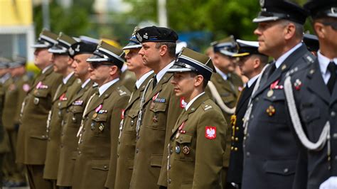 Polska Policja On Twitter W Uroczysto Ciach Z Okazji Wi Ta