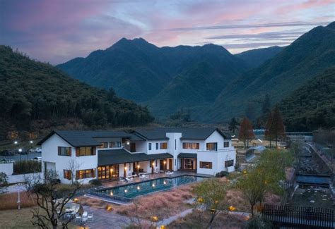 Tingjian Mountains Luxury Wild Private Hot Spring Resort Anji Yunshang Grassland 听涧山川