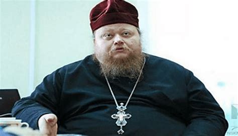 Стоїмо з дитиною (6 років) на вокзалі, чекаємо електричку – а тут ...