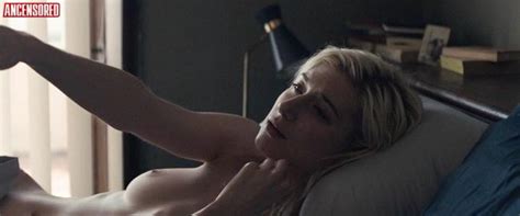 Elizabeth Debicki Nue Dans The Burnt Orange Heresy