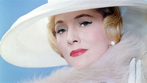 Joan Fontaines Favorite Chicken Dish Was Her Own Creation