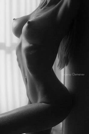 Retrousse Tits Photo Gallery