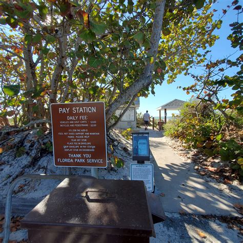 Boca Grande Parking Controversy Goes Viral & The Internet is Furious