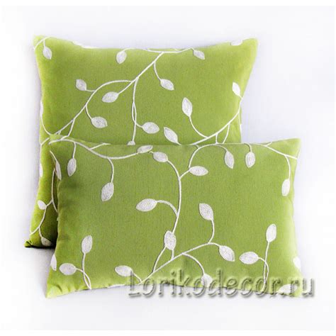 Купить Декоративную подушку из хлопка с полиэстером ЛИСТЬЯ И СОЛНЦЕ ...