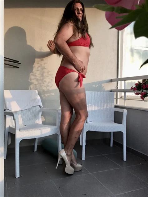 Sunbathing In Bikini Photo Ashemaletube