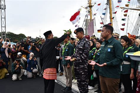 Pelayaran Muhibah Budaya Jalur Rempah KRI Dewaruci Tiba Di Sabang