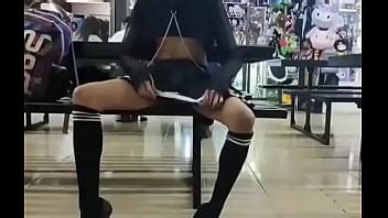 Puta Sissy Se Exhibe En La Frikiplaza Xvideos