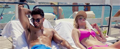 Auscaps Ranveer Singh Nude In Befikre