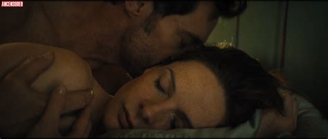 Naked Rebecca Ferguson In Reminiscence