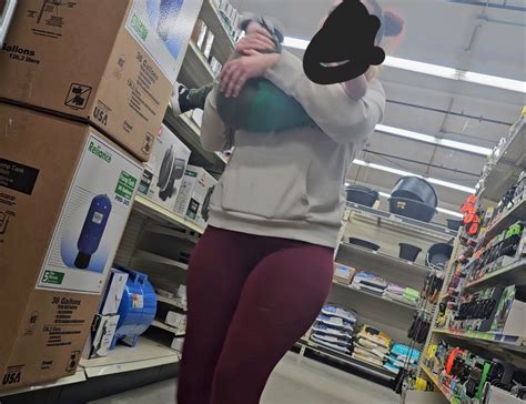 Pawg Milf In Red Leggings With Vpl Pics Spandex Leggings Yoga Pants Forum