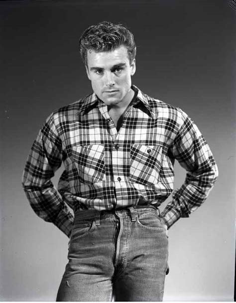 Эд Фьюри (Ed Fury, Edmund Holovchik) - актёр - фотографии ...