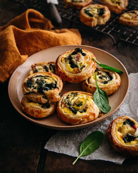 Roulés feuilletés aux épinards ricotta et jambon