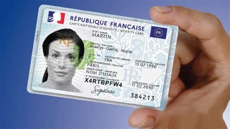 Les nouvelles cartes d identité au format carte bancaire sont enfin là