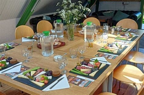 Vineyard And Cheesemaker Bus Tour Of Sussex
