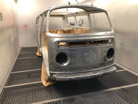 Vw T Bus Restauration Entrostung Und Ganzlackierung Lackwerk S D