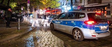 Menschen Retten Das B Se Jagen Eine Nacht Mit Berliner Polizisten