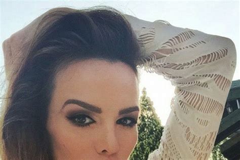 Severina Tigrasti bikini i vrući čipkasti šorts za mišićavo telo