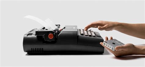 Дизайнеры Nothing Phone представили ретрофутуристичный диктофон ...