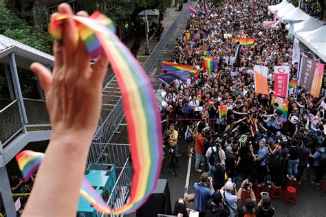 Taiwan Grants Right Of Adoption To Same Sex Couples In Latest Move Toward Full Equality