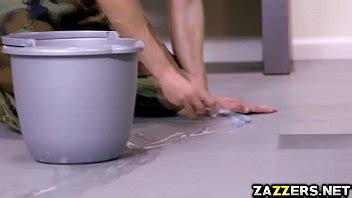 El MILF En El Military XVIDEOS