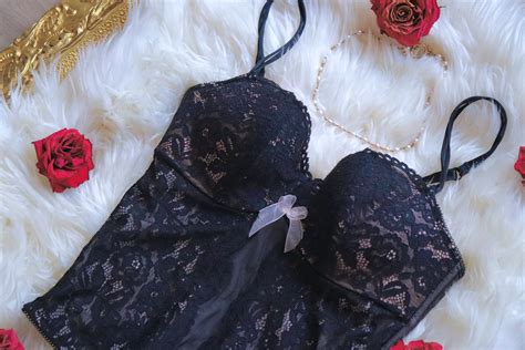 Vintage Corset Bustier Y2K Early 2000s Lingerie Top Black Lace Pastel Pink Cami Camisole 34 B