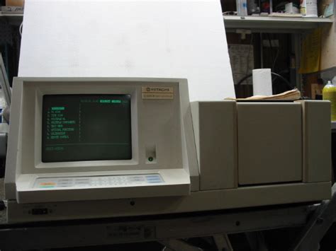 Hitachi Uv Vis Spectrophotometer Model U 2000 121 0002 Sci Bay