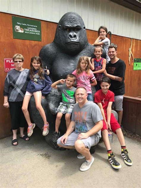 Casal Gay Adota 6 Irmaos Que Nao Queria Se Separar Eles Estavam Ha 5 Anos Procurando Um Lar3 A