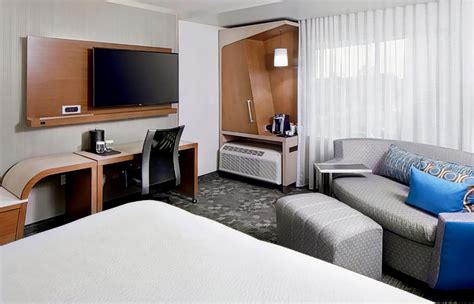 Courtyard by Marriott Houston Intercontinental Airport, Houston : -24%