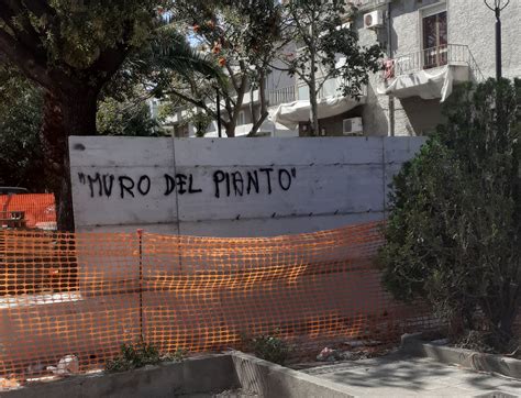 Reggio La Denuncia Di Ancora Italia Anche A Pellaro C Un Muro Del