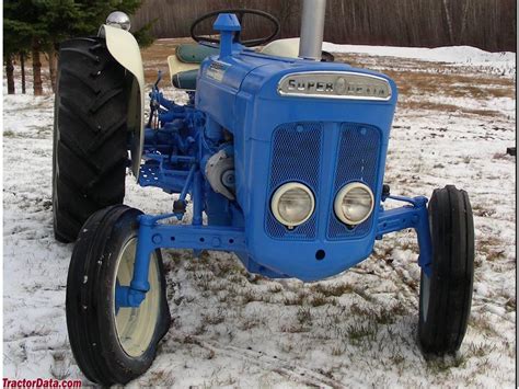 Fordson Dexta Tractor Data