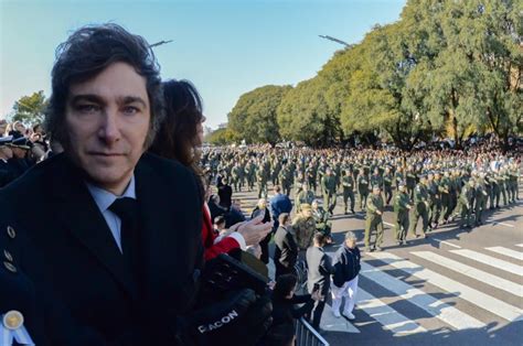 Independencia Argentina C Mo Fue El Desfile Militar Por El De Julio