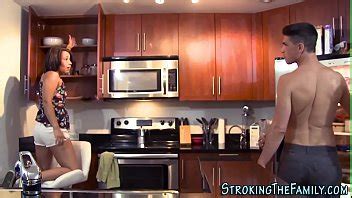 Pequeña stepis chupa XVIDEOS