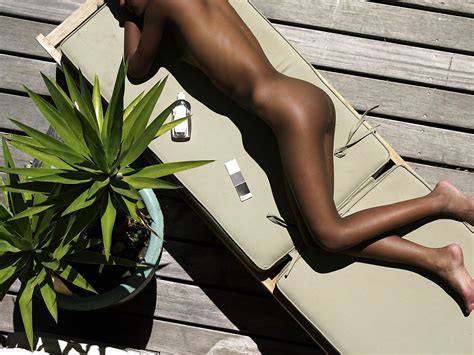 Naomi Sunbathing Porn Pictures Xxx Photos Sex Images Pictoa