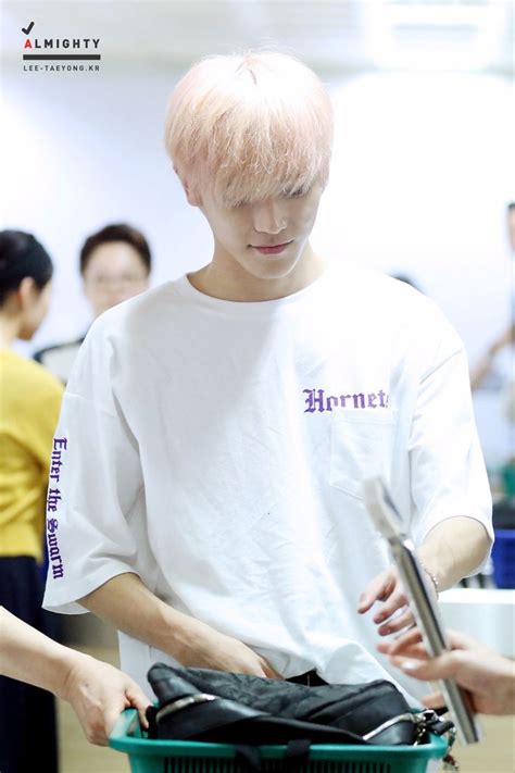 Пин от пользователя 𝒟𝒶𝒾𝓈𝓎 🌼 на доске 이태용 Taeyong